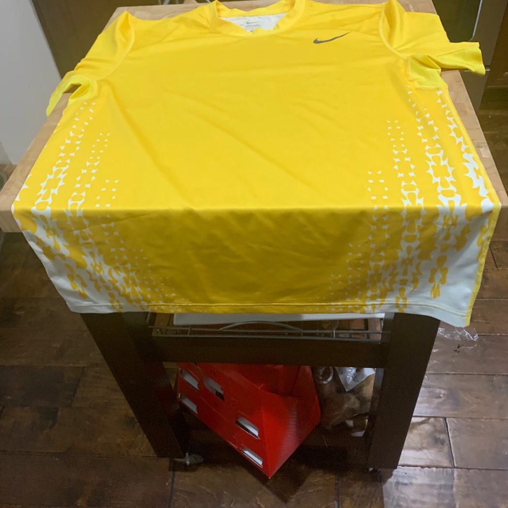 Men’s Nike Rafa Nadal Drifit Tennis Shirt